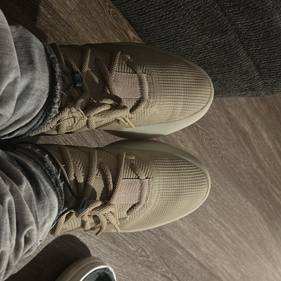 Wore once - Picture 4 of 4